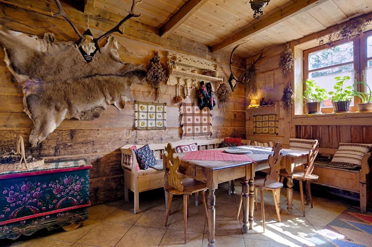 Willa Bystry, Pod Nosalem Zakopane Gasthuis
